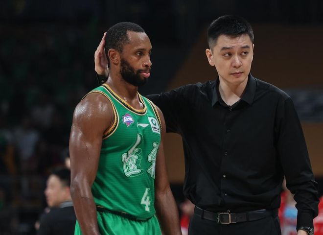 辽宁男篮半决赛0-3被浙江广厦横扫，休赛期或迎阵容大换血