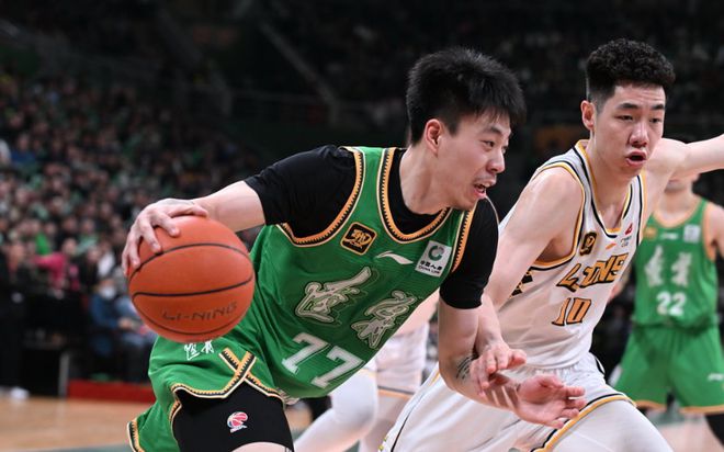 张镇麟成辽宁出局罪人？带伤作战短板尽显致辽篮被广厦横扫