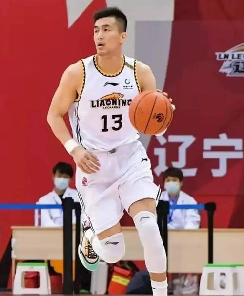 周琦8+6小郭艾伦0分打回原形，北京首钢领先山西1分