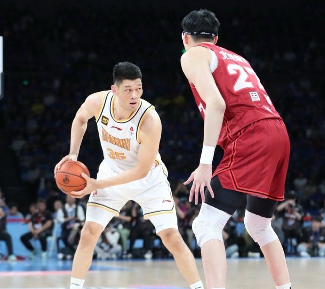 北京时间5月2日CBA半决赛：北京男篮击败山西男篮3-0晋级总决赛