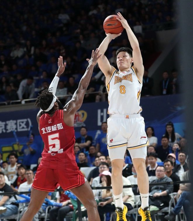 北京时间5月2日CBA半决赛：北京男篮击败山西男篮3-0晋级总决赛