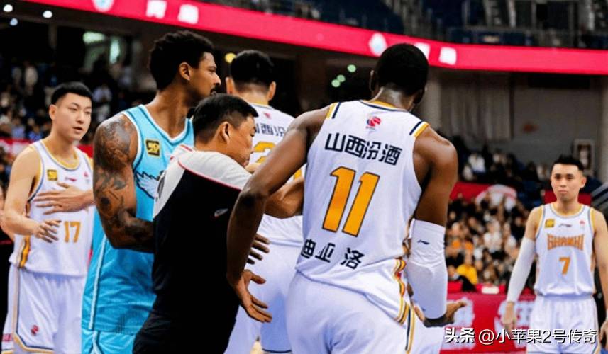CBA 季后赛半决赛 G3：北京主场 121-103 击败山西 3-0 横扫进总决赛