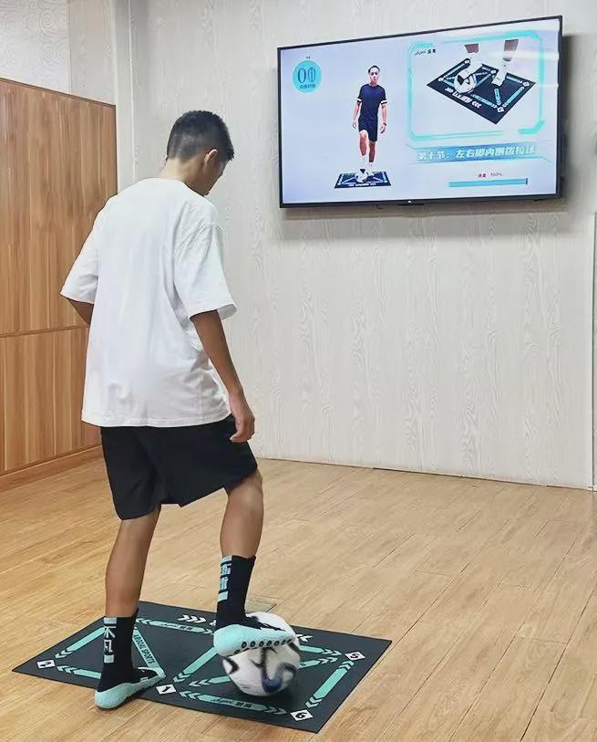 深耕足球器材十余年的爱高，发展轨迹与中国足球变迁紧密交织