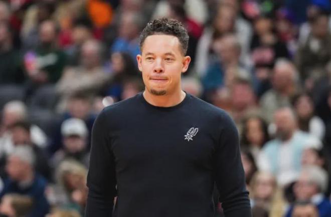 本赛季NBA季后赛激战正酣，马刺迎巨变，波波维奇角色转换开启新篇