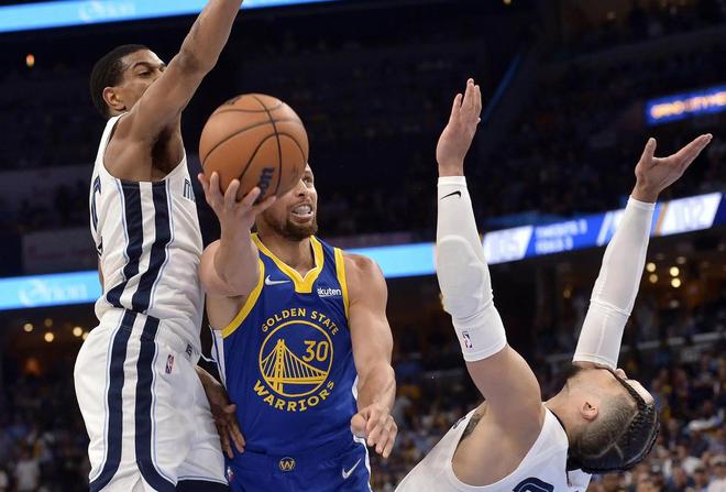 今年NBA季后赛首轮激战：凯尔特人VS魔术、雷霆VS灰熊对抗超燃