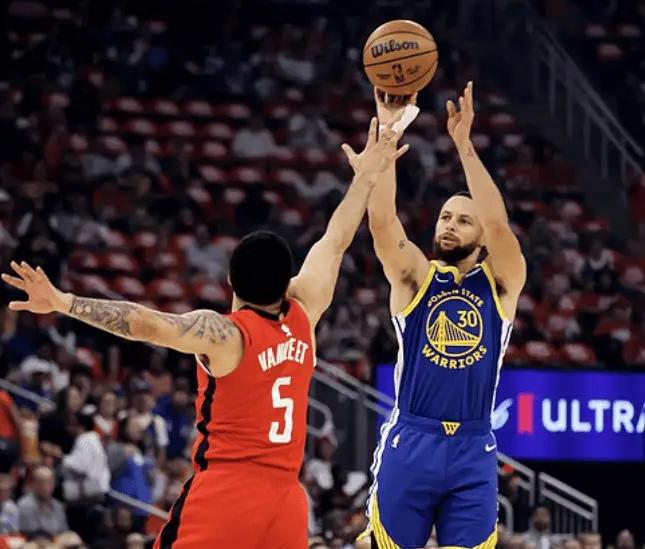 今年NBA季后赛首轮激战：凯尔特人VS魔术、雷霆VS灰熊对抗超燃