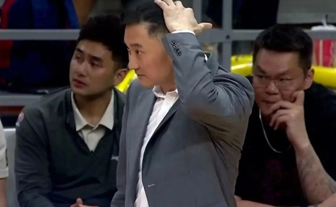 CBA季后赛半决赛：山西出局，广东辽宁争抢超级外援，比赛转折惊人