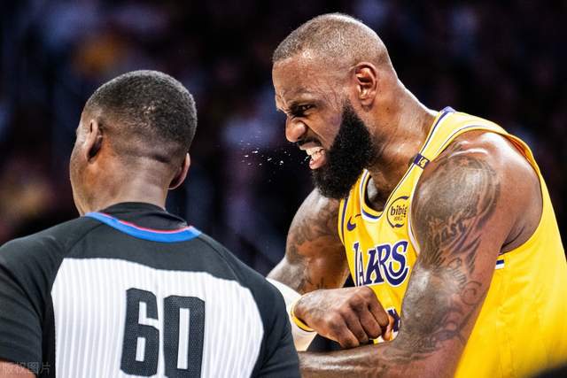 5月3日NBA季后赛：湖人首轮1-4被森林狼淘汰，詹姆斯受伤