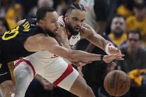 NBA季后赛对抗强度夸张，森林狼主帅芬奇直言尺度过头