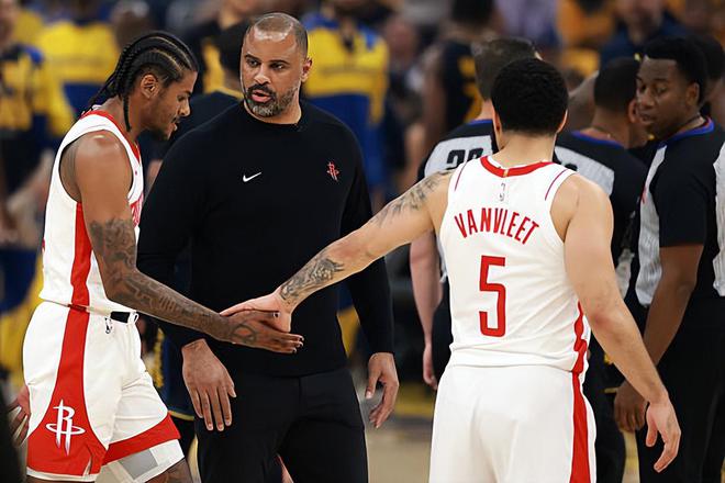 NBA 季后赛火箭胜勇士总比分扳平 乌度卡范弗利特谈战术表现