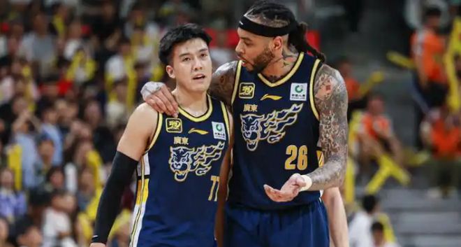 CBA防守尖兵黄荣奇在广东男篮表现受关注，下赛季去留成焦点