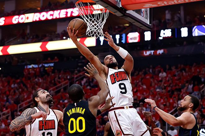 NBA季后赛：金州勇士胜休斯顿火箭，狄龙-布鲁克斯表现欠佳