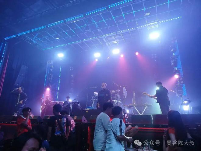 66岁华裔老板陈乃温：用球队成就让武里南闪耀亚洲足坛
