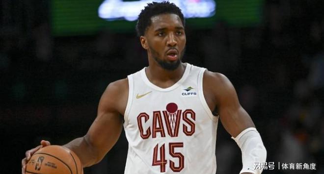 NBA 季后赛次轮揭幕战：多诺万·米切尔破乔丹纪录，步行者黑马逆袭