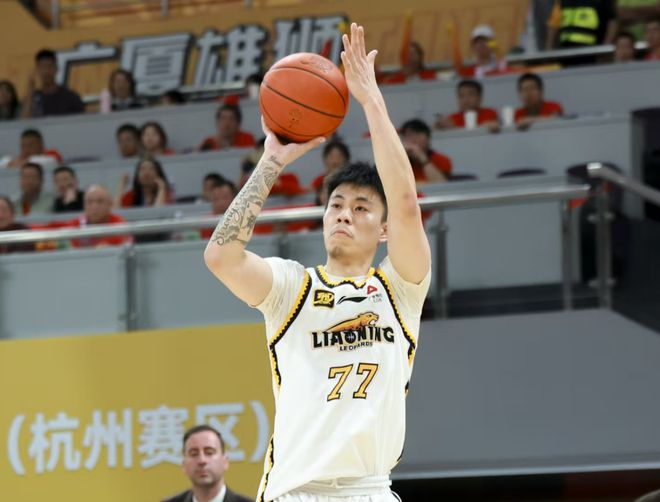 辽宁男篮半决赛遭横扫暴露诸多问题，张镇麟受伤病影响表现拉胯