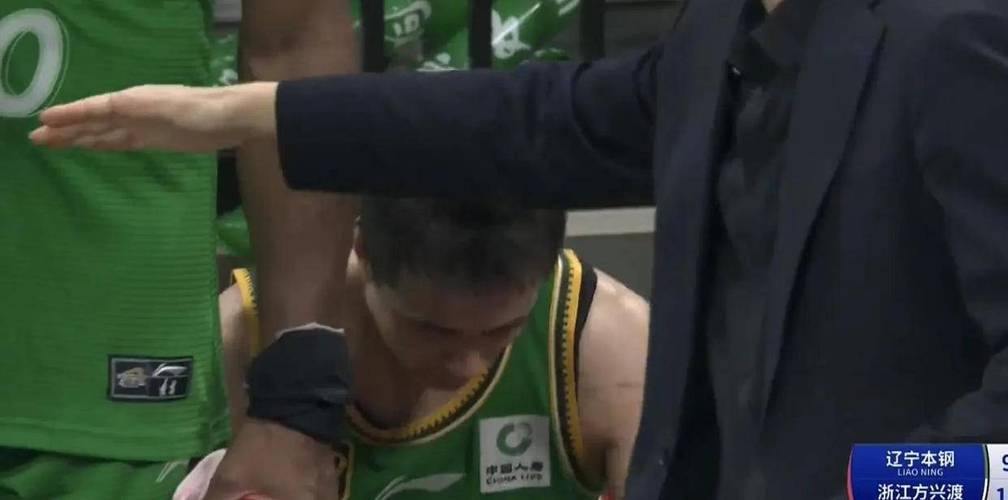 辽宁男篮半决赛遭横扫暴露诸多问题，张镇麟受伤病影响表现拉胯