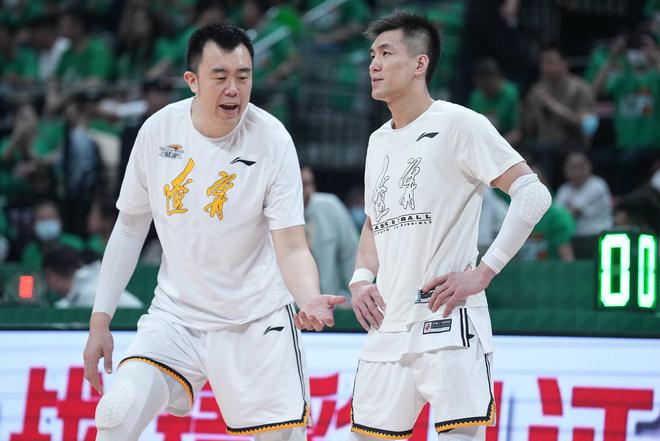 辽宁队困境升级，双子星湮灭后杨鸣如何重塑战术核心？