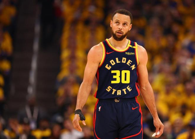 5月7日NBA季后赛第二轮：勇士与森林狼首战，勇士先占主动却突发状况