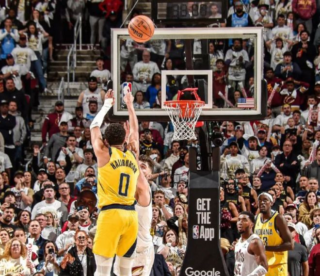 NBA 季后赛：骑士队主力伤停多实力受损，米切尔砍 48 分难挽局势