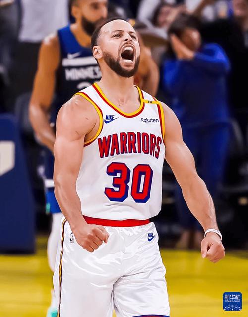 NBA 季后赛西部半决赛 G1：勇士胜森林狼，库里腿筋拉伤伤情成谜