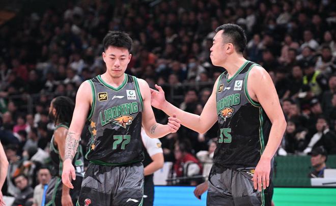 辽宁男篮乌龙事件：张镇麟胯部伤势及手术计划引关注