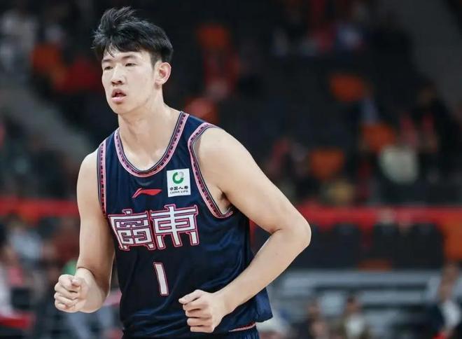 广东男篮本赛季表现糟糕引不满，彭士峻成今夏离队第一人