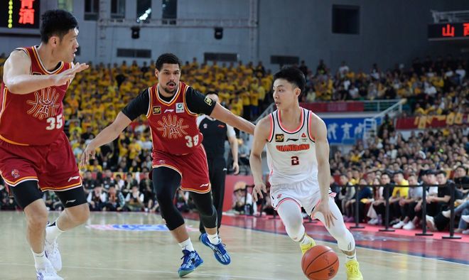广东宏远本赛季成绩不佳，徐杰成未来建队核心凭何进步？