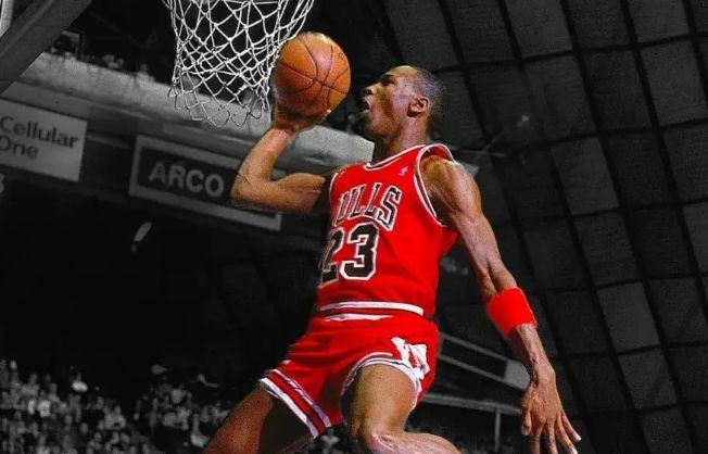 盘点NBA已达成3500分1000篮板1000助攻壮举的6位球员，威少未来存疑