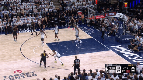 NBA季后赛第二轮：勇士下克上胜森林狼，湖人球迷陷入自我怀疑