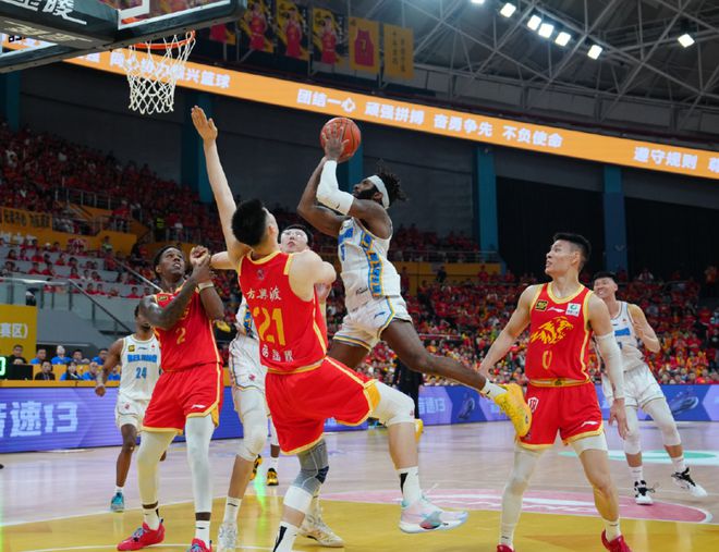 CBA 总决赛 G1：广厦男篮领先被逆转 0-1 落后，曾凡博赛季报销成变数