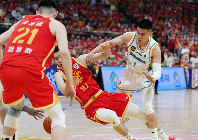 5月7日CBA总决赛：北京男篮慢热后反超，防守致胜1-0领先广厦