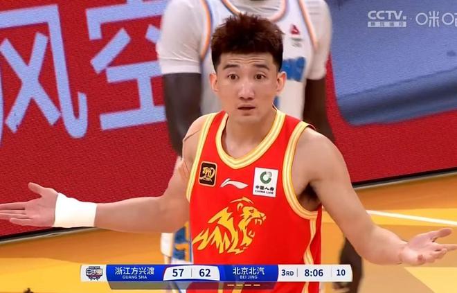 CBA总决赛首战！广厦男篮主场落败，北京男篮逆转1-0领先