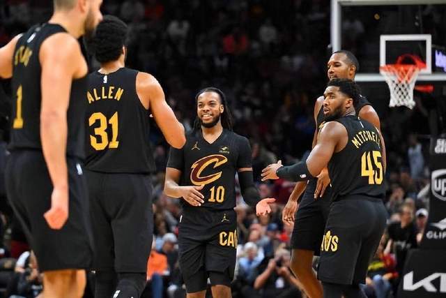 NBA季后赛次轮形势及令人失望球队盘点，雷霆表现引关注