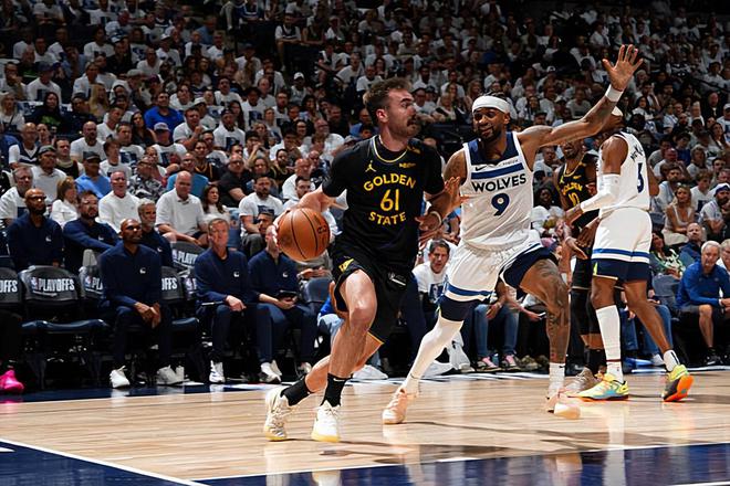 NBA西部半决赛G1：金州勇士以下克上，帕特-斯潘塞表现获肯定