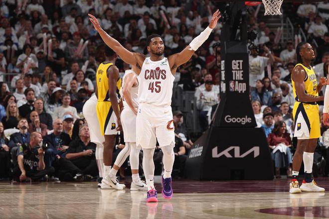NBA历史首次！4组半决赛G1均下克上，美媒更新夺冠概率