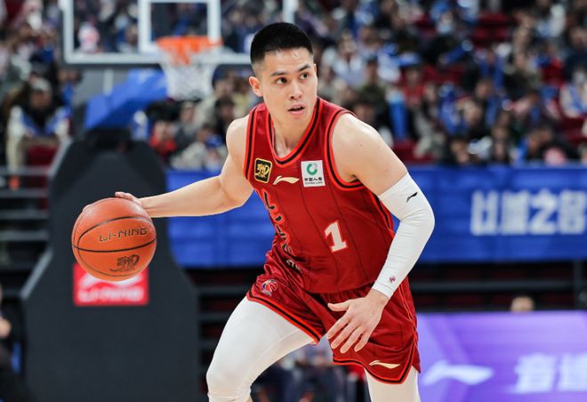 CBA 总决赛 G1：广厦主场迎战北京，比赛全程激烈又充满悬念