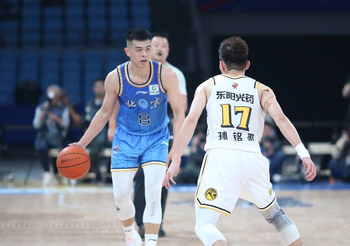 CBA 总决赛 G1：广厦主场迎战北京，比赛全程激烈又充满悬念