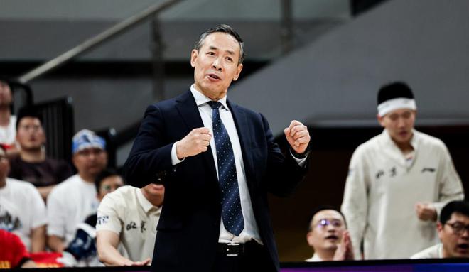 CBA总决赛首战：北京首钢客场逆转浙江广厦，外援成胜负关键