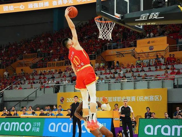 5月7日晚CBA总决赛第一轮：浙江方兴渡惜败，精彩全程回顾