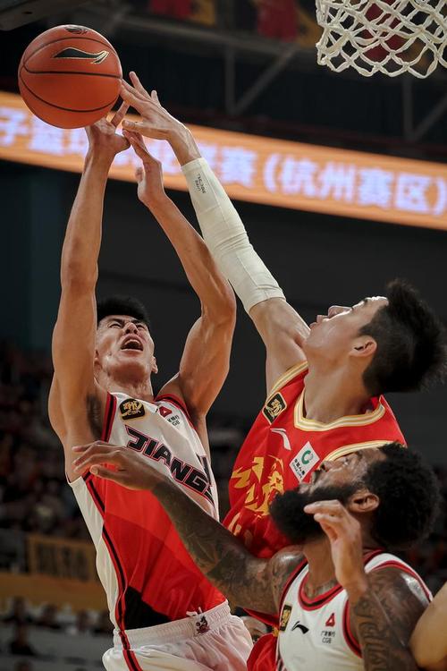 5月7日晚CBA总决赛第一轮：浙江方兴渡惜败，精彩全程回顾