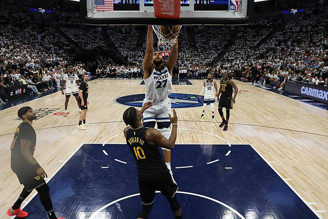 NBA 西部半决赛 G1：金州勇士以下克上，鲁迪-戈贝尔表现引关注