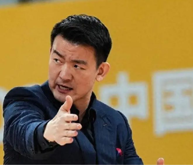 CBA总决赛G1广厦惨败北京，孙铭徽失常吴骁遭针对，后续压力大
