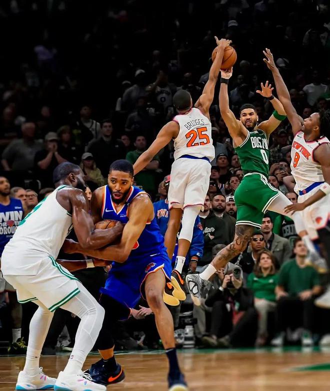 NBA 季后赛惊现奇景！凯尔特人两次领先 20 分惨遭尼克斯逆转