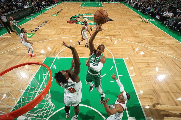 NBA东部半决赛G2：纽约尼克斯惊天逆转，艾尔-霍福德表现惨不忍睹