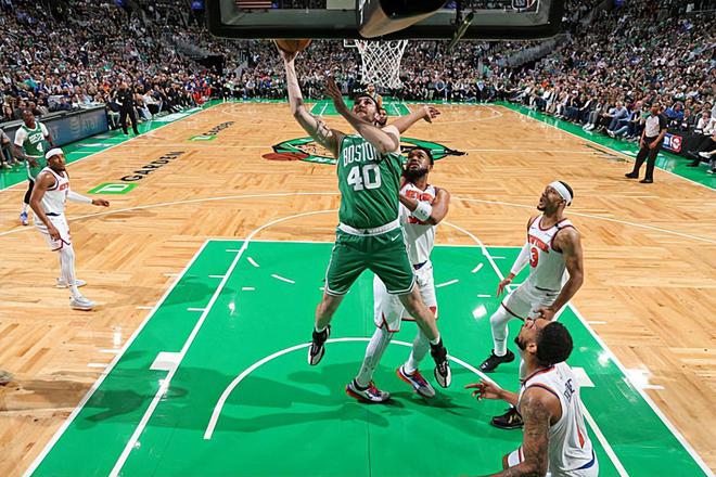 NBA东部半决赛G2：尼克斯惊天逆转，科内特表现出色成亮点