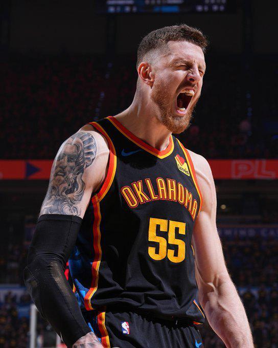 5月8日NBA季后赛西部半决赛：雷霆主场大胜掘金追平大比分