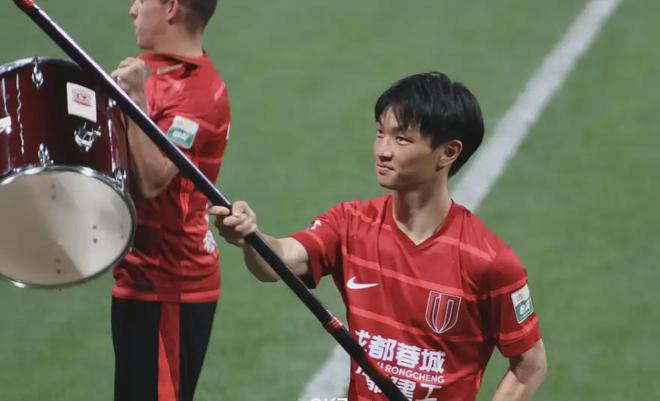 5月5日中超成都蓉城胜浙江，杨明洋亮眼，其技术特点及入选国足可能性几何？