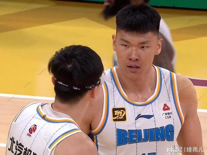 CBA 总决赛激战：北京首钢客场胜广厦，周琦组合或助夺冠