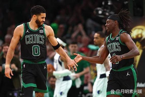 今日NBA季后赛东部半决赛G2：凯尔特人主场落败，系列赛0-2落后成笑柄