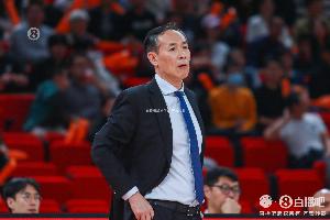 CBA总决赛首场：北汽男篮逆转获胜 1-0领先并夺回主场优势